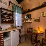 Ifigenia Traditional Rooms & Maisonettes