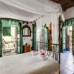 Ifigenia Traditional Rooms & Maisonettes Apartment *