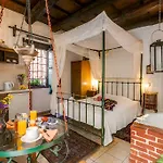 Ifigenia Traditional Rooms & Maisonettes * Chania (Crete)