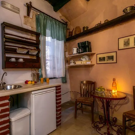 Ifigenia Traditional Rooms & Maisonettes