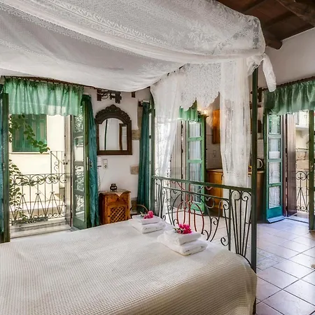Ifigenia Traditional Rooms & Maisonettes Apartment *