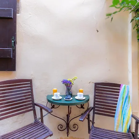 Ifigenia Traditional Rooms & Maisonettes Apartment Chania (Crete)