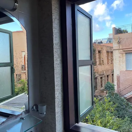 Ifigenia Traditional Rooms & Maisonettes