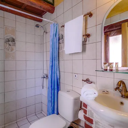 Ifigenia Traditional Rooms & Maisonettes Apartment Chania (Crete)