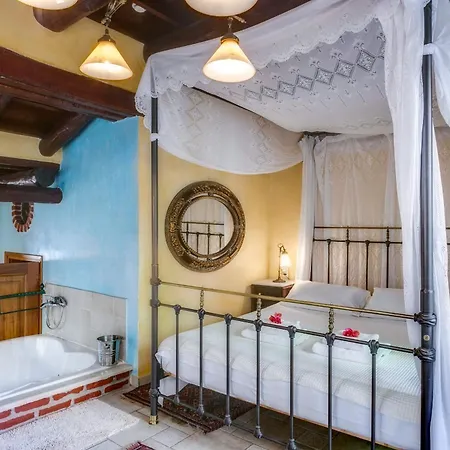Ifigenia Traditional Rooms & Maisonettes *