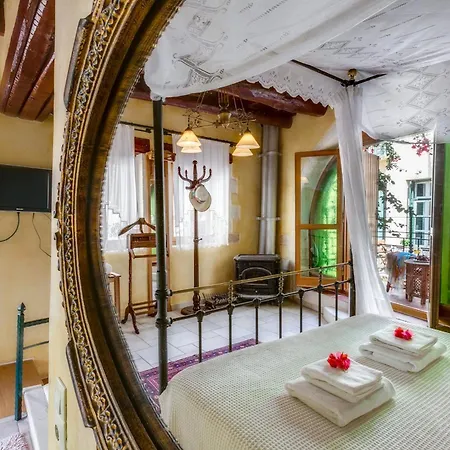 Ifigenia Traditional Rooms & Maisonettes Chania (Crete)