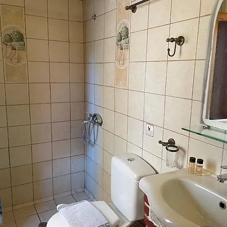 Ifigenia Traditional & Maisonettes Daire *