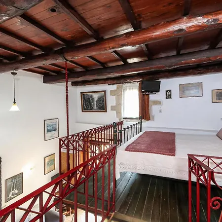 Ifigenia Traditional Rooms & Maisonettes Apartment