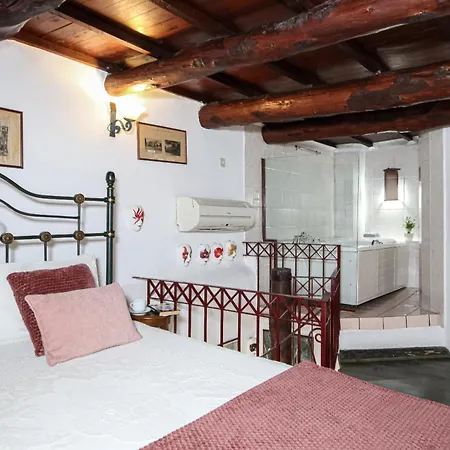 Ifigenia Traditional Rooms & Maisonettes Chania (Crete)