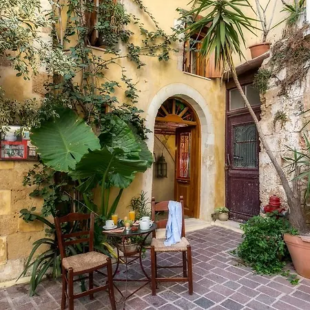 Ifigenia Traditional Rooms & Maisonettes * Chania (Crete)