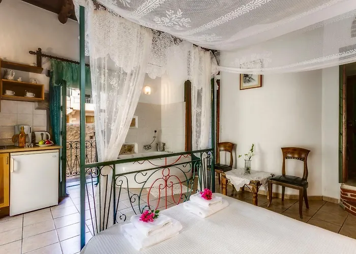 Ifigenia Traditional & Maisonettes