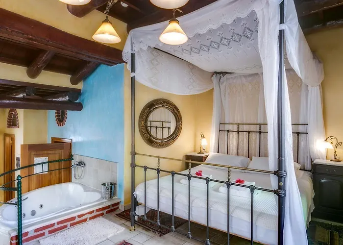 Ifigenia Traditional & Maisonettes *