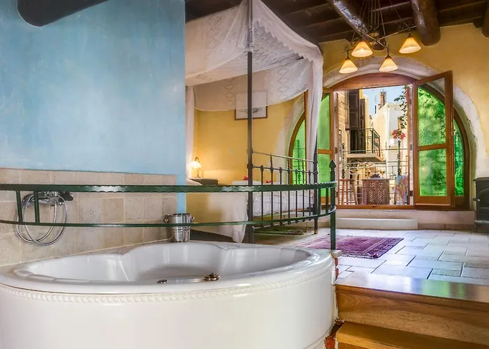 Ifigenia Traditional & Maisonettes